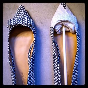 J. Crew - NEW - geometric print flats